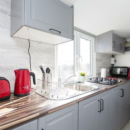 Villa Small House With Parking Prag Exterior foto
