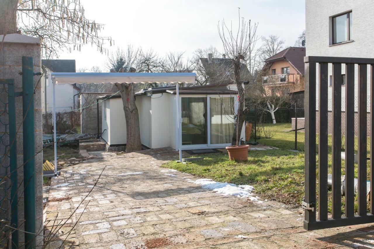 Villa Small House With Parking Prag Exterior foto
